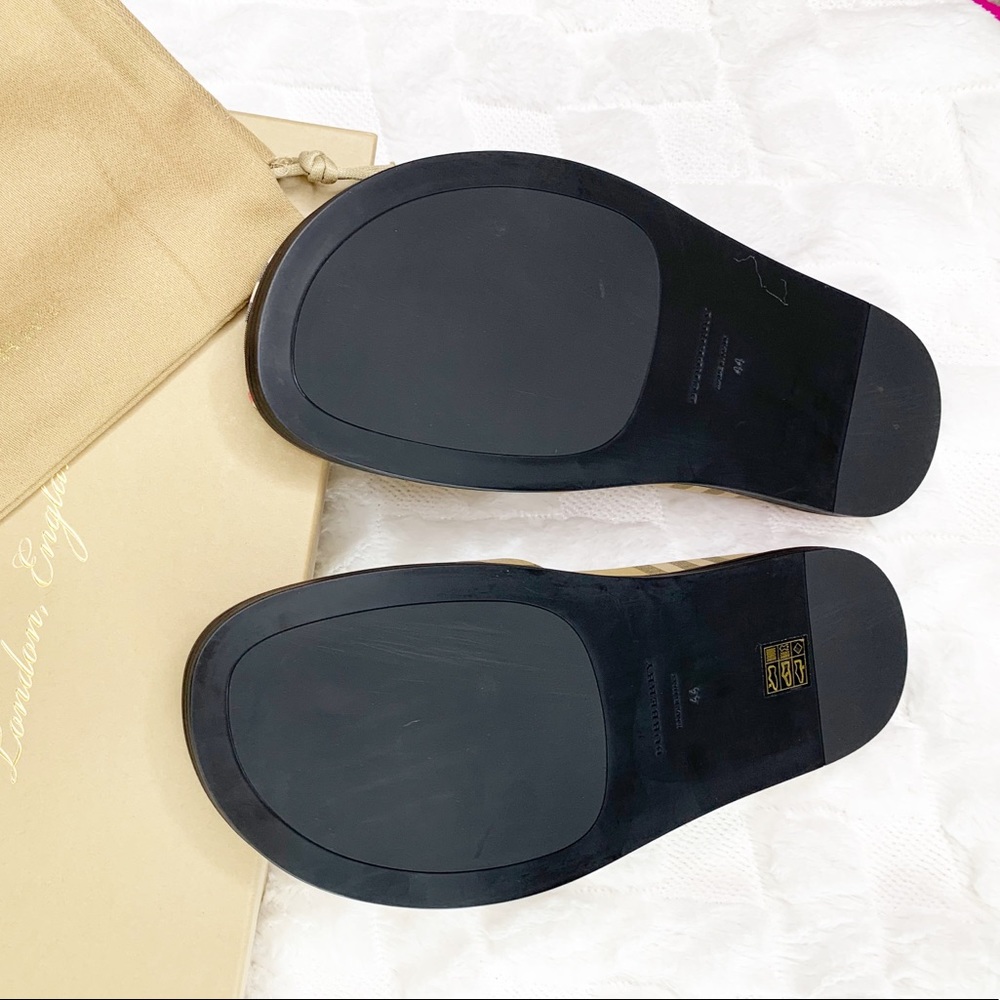BUBERRY Men’s check canvas slides - Picture 2 of 8